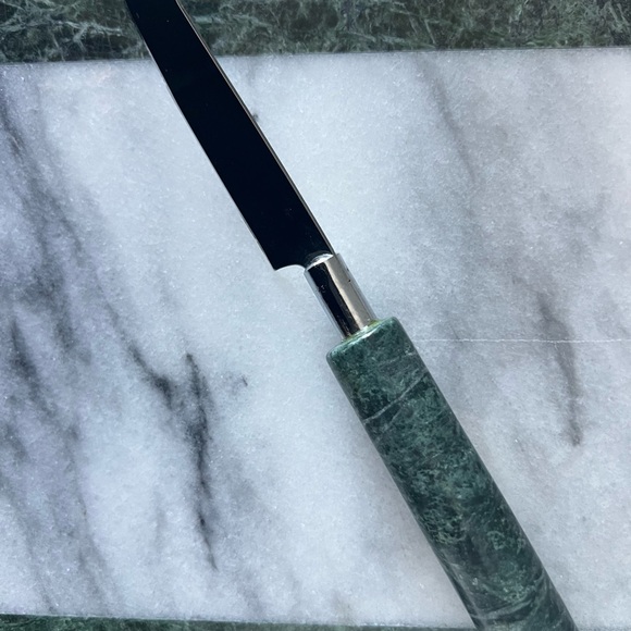 Vintage Arthur Court Marble Cheese Board & Cheese Knife 8-1/4” x 11-3/4” x 1-3/4 - Picture 3 of 7